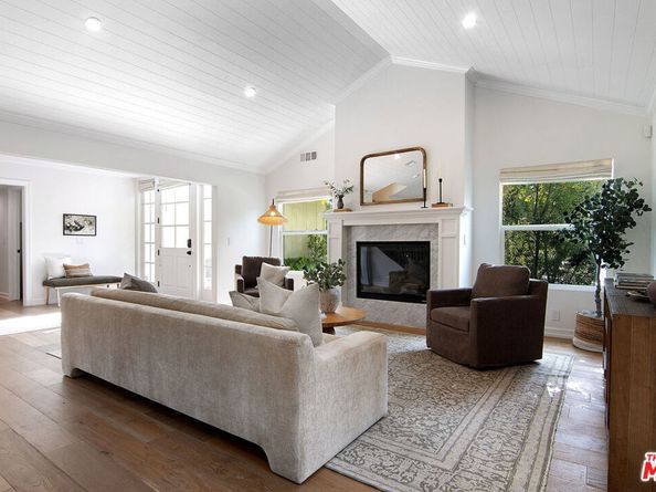 3021 Barry Avenue, Los Angeles CA 90066