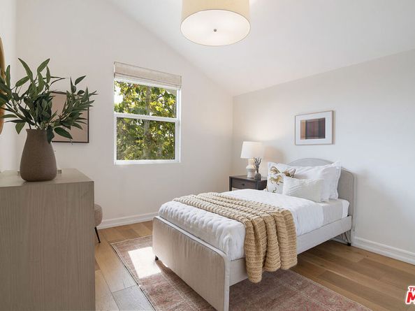 3021 Barry Avenue, Los Angeles CA 90066