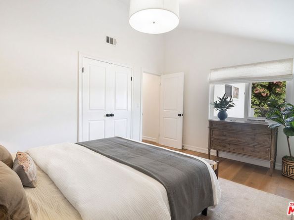 3021 Barry Avenue, Los Angeles CA 90066