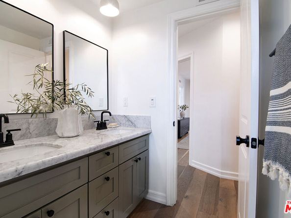 3021 Barry Avenue, Los Angeles CA 90066