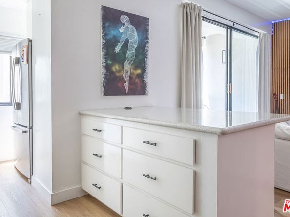 7250 Franklin Avenue 512, Los Angeles CA 90046