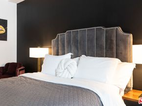 7250 Franklin Avenue 512, Los Angeles CA 90046