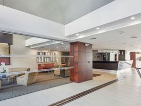 7250 Franklin Avenue 512, Los Angeles CA 90046