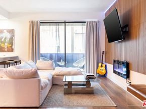 7250 Franklin Avenue 512, Los Angeles CA 90046