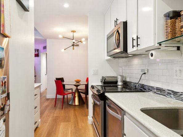 7250 Franklin Avenue 512, Los Angeles CA 90046