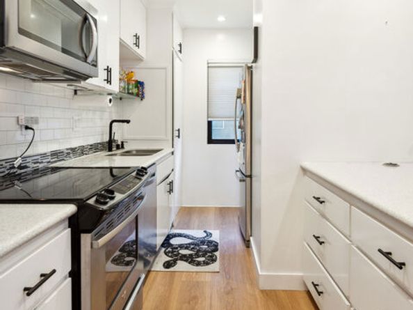 7250 Franklin Avenue 512, Los Angeles CA 90046