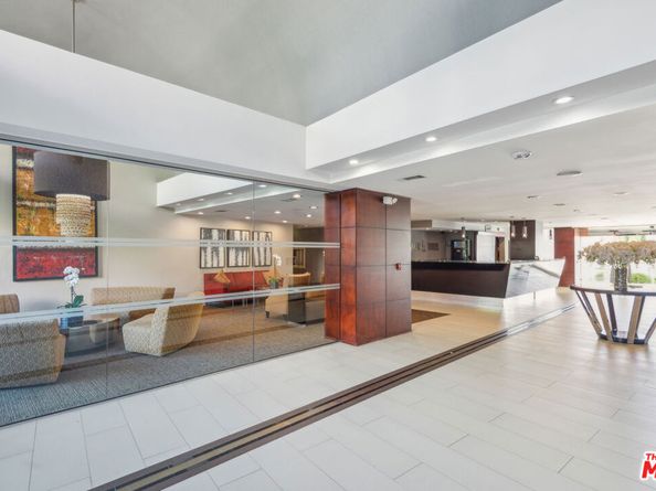 7250 Franklin Avenue 512, Los Angeles CA 90046