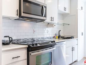 7250 Franklin Avenue 512, Los Angeles CA 90046