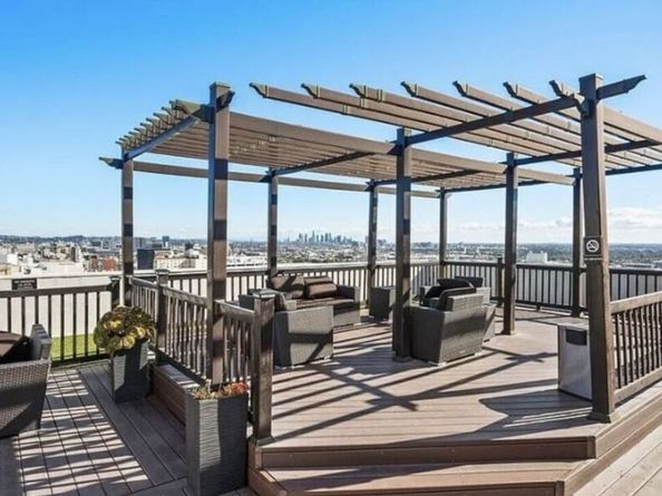 7250 Franklin Avenue 512, Los Angeles CA 90046