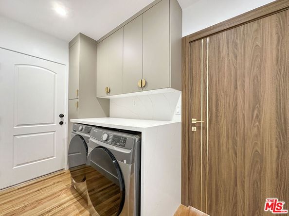 5810 S Halm Avenue, Los Angeles CA 90056