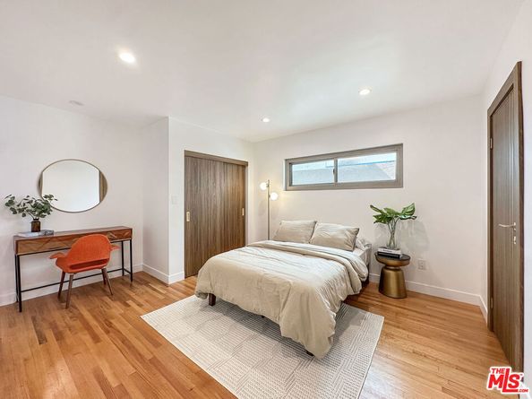 5810 S Halm Avenue, Los Angeles CA 90056