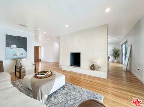 5810 S Halm Avenue, Los Angeles CA 90056