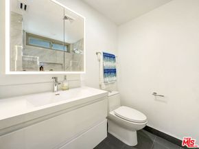 5810 S Halm Avenue, Los Angeles CA 90056