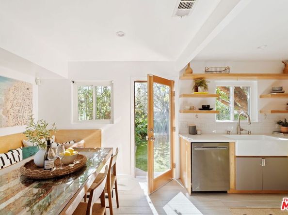 3379 Stewart Avenue, Los Angeles CA 90066