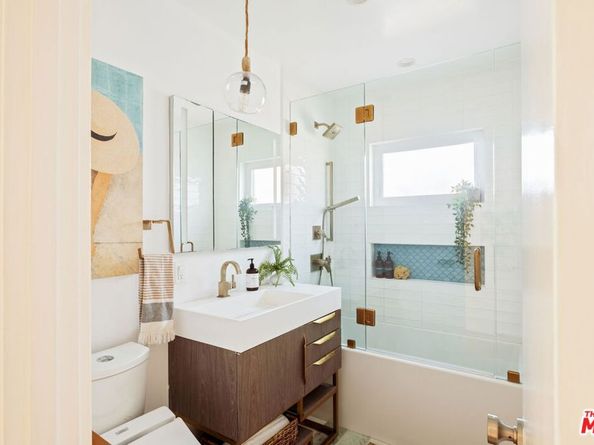 3379 Stewart Avenue, Los Angeles CA 90066