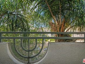 11822 Goshen Avenue 301, Los Angeles CA 90049