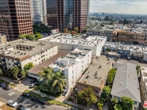 11822 Goshen Avenue 301, Los Angeles CA 90049