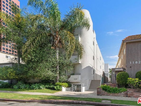 11822 Goshen Avenue 301, Los Angeles CA 90049