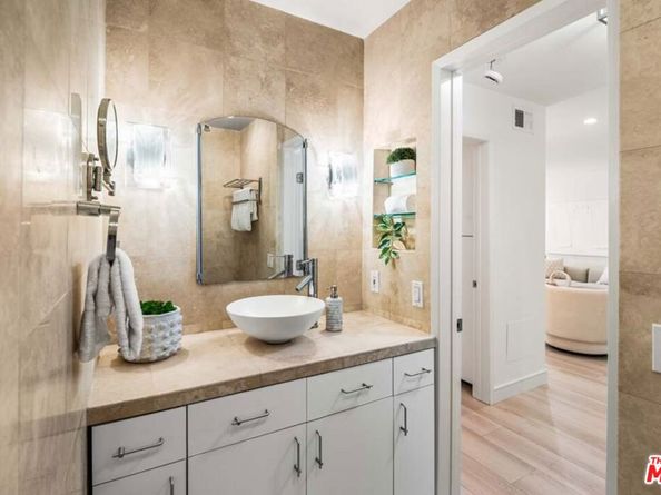 10747 Wilshire Boulevard 806, Los Angeles CA 90024