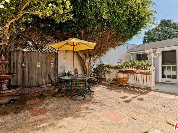 2218 S Genesee Avenue, Los Angeles CA 90016