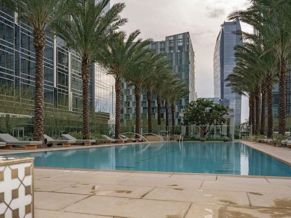 877 Francisco Street 1003, Los Angeles CA 90017