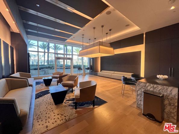 877 Francisco Street 1003, Los Angeles CA 90017