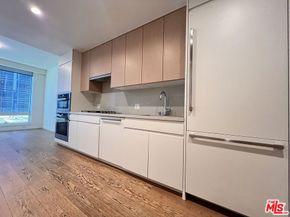 877 Francisco Street 1003, Los Angeles CA 90017