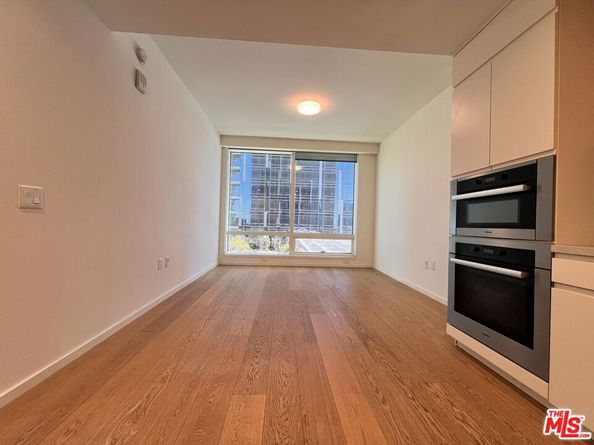 877 Francisco Street 1003, Los Angeles CA 90017
