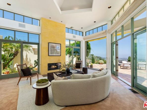 1058 Vista Grande Drive, Pacific Palisades CA 90272