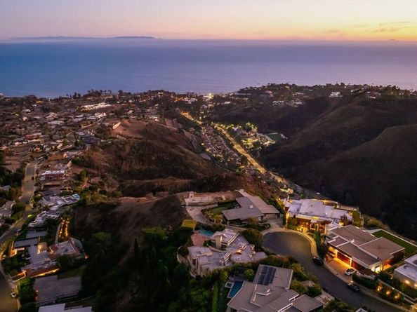 1058 Vista Grande Drive, Pacific Palisades CA 90272