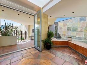 1058 Vista Grande Drive, Pacific Palisades CA 90272