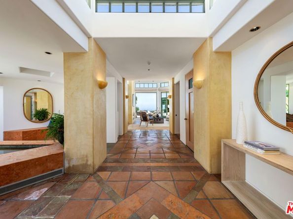1058 Vista Grande Drive, Pacific Palisades CA 90272