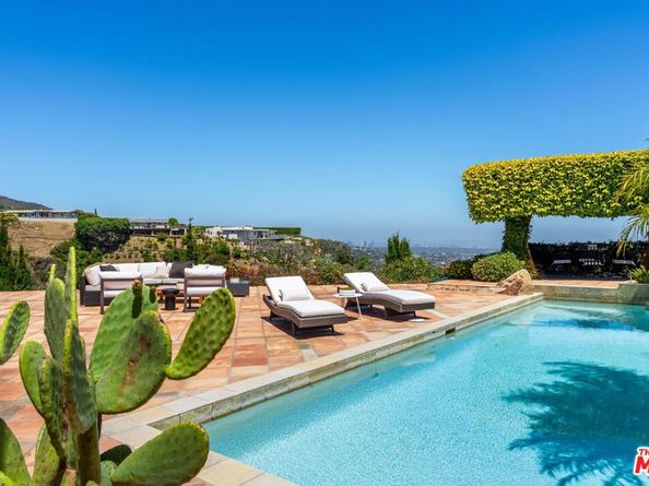 1058 Vista Grande Drive, Pacific Palisades CA 90272