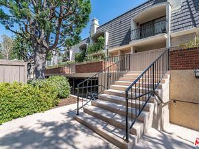 624 Wilcox Avenue 1/2, Los Angeles CA 90004