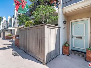 624 Wilcox Avenue 1/2, Los Angeles CA 90004