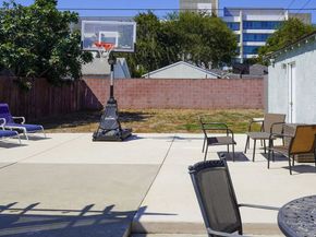 1733 E 123rd Street, Los Angeles CA 90059