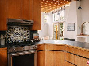 2312 Pisani Place, Venice CA 90291