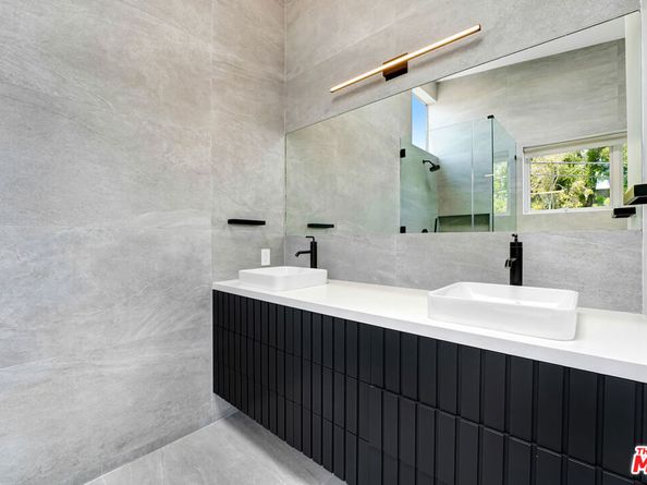 3761 Glenridge Drive, Sherman Oaks CA 91423