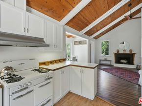 1527 Bainum Drive, Topanga CA 90290