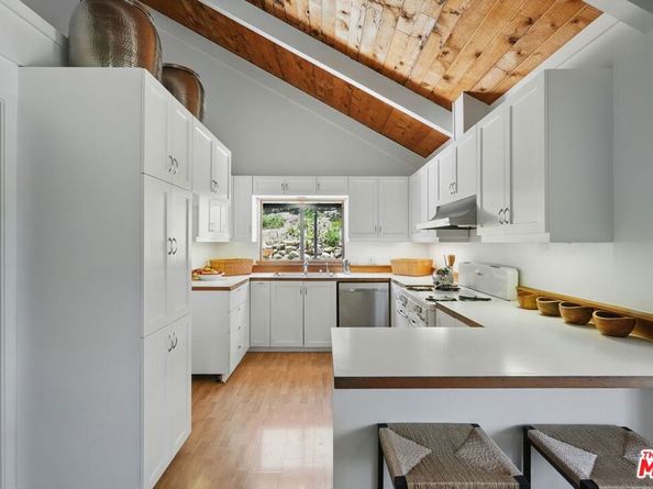 1527 Bainum Drive, Topanga CA 90290