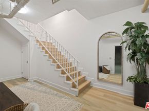 1032 3rd Street 101, Santa Monica CA 90403