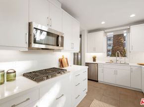 1032 3rd Street 101, Santa Monica CA 90403