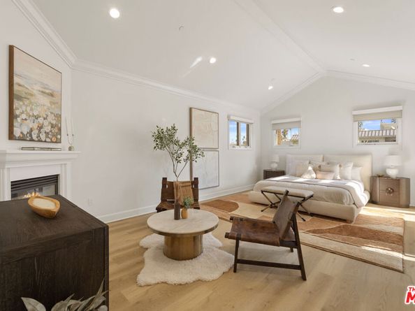 1032 3rd Street 101, Santa Monica CA 90403