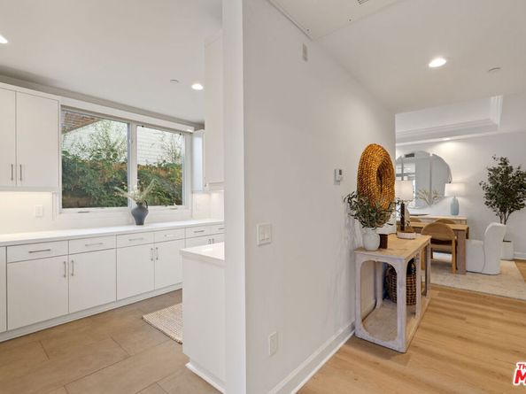 1032 3rd Street 101, Santa Monica CA 90403