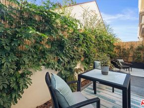 1032 3rd Street 101, Santa Monica CA 90403