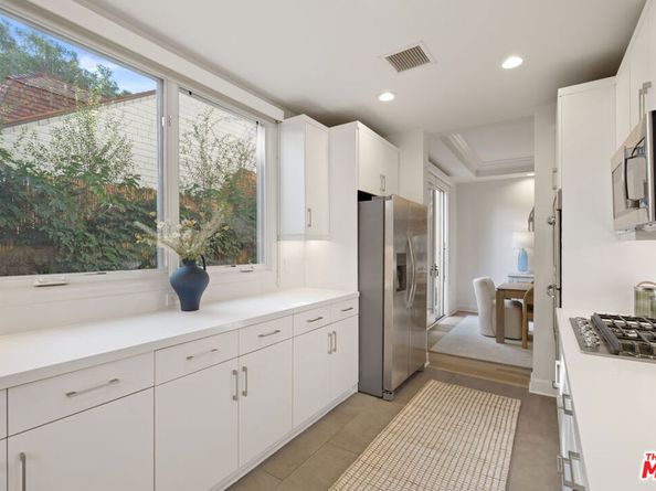 1032 3rd Street 101, Santa Monica CA 90403