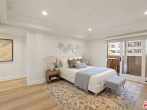 1032 3rd Street 101, Santa Monica CA 90403