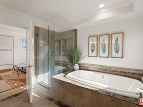 1032 3rd Street 101, Santa Monica CA 90403