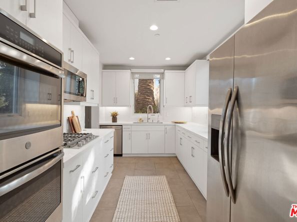 1032 3rd Street 101, Santa Monica CA 90403