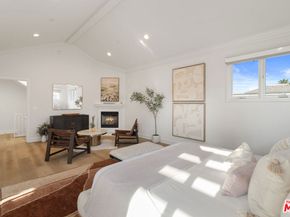 1032 3rd Street 101, Santa Monica CA 90403